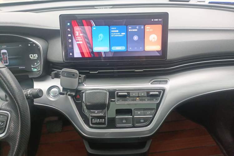 Used Roewe iMAX8 2021 400TGI Supreme Series Lu Zun Edition
