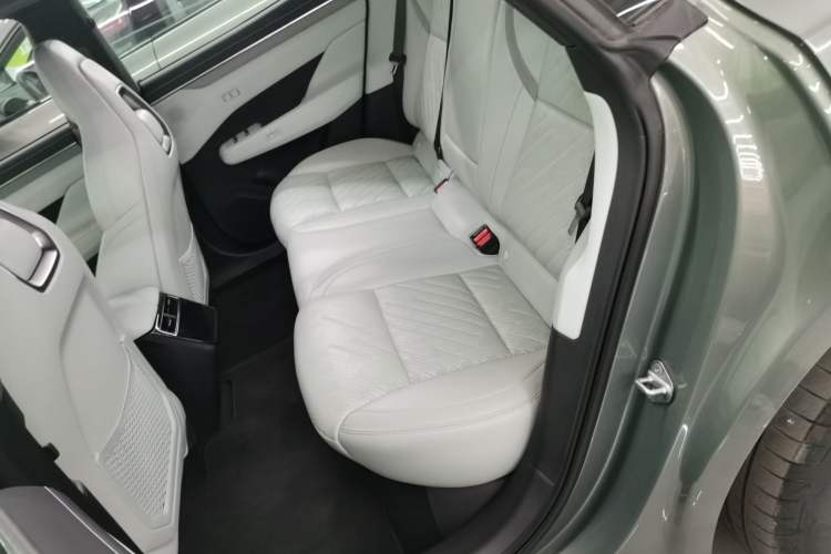 Used Zeekr 001 2025 WE Edition 100 kWh Rear-Wheel Drive