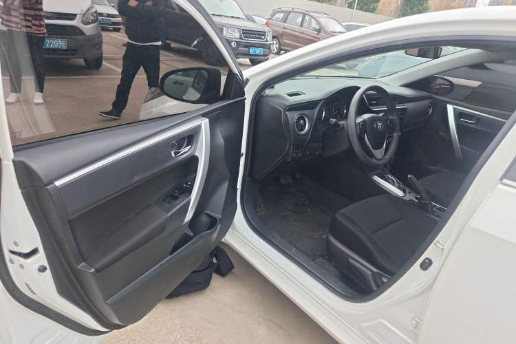 Used Toyota Corolla 2017 Revised Version 1.2T S-CVT GL-i