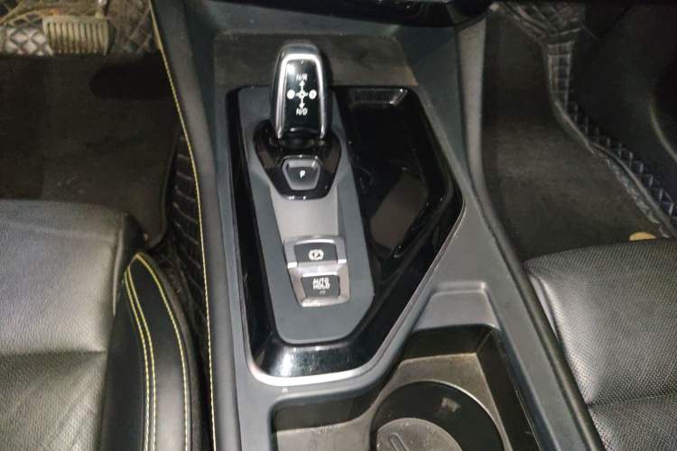 Used Lynk & Co 02 2022 1.5T DCT Shine Pro