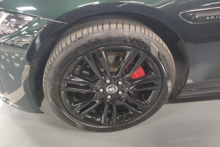 Used Jaguar XEL 2024 2.0T 250 PS R-DYNAMIC S Ebony Black Sport Edition
