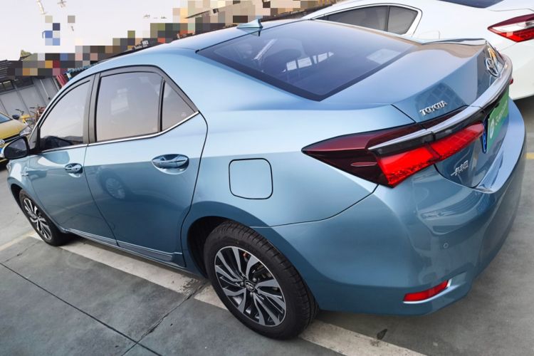 Used Toyota Corolla 2017 Revised Dual-Engine 1.8L E-CVT Elite Edition