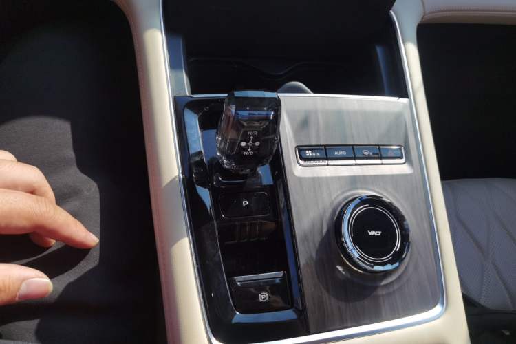 Used Geely Auto Monjaro L 2025 Dongfang Yao 2.0TD Automatic All-Wheel-Drive Wangyue Edition
