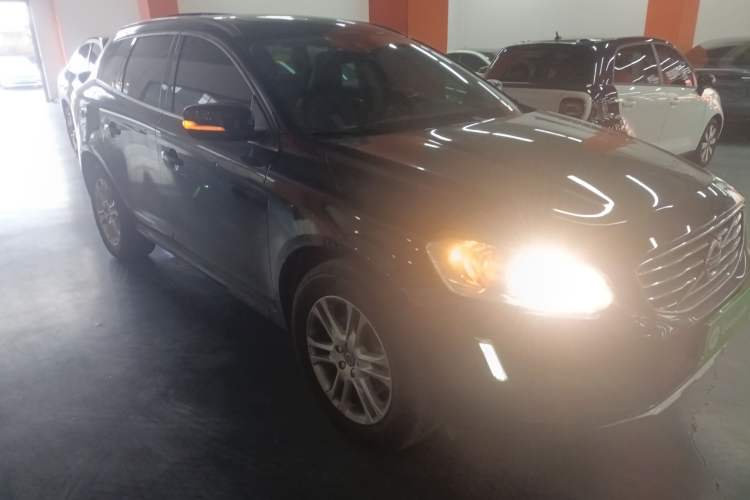 Used Volvo XC60 2016 T5 Smart Upgrade Model
