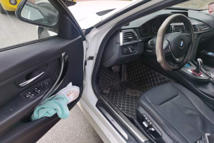 TDK.VehicleDetails.img