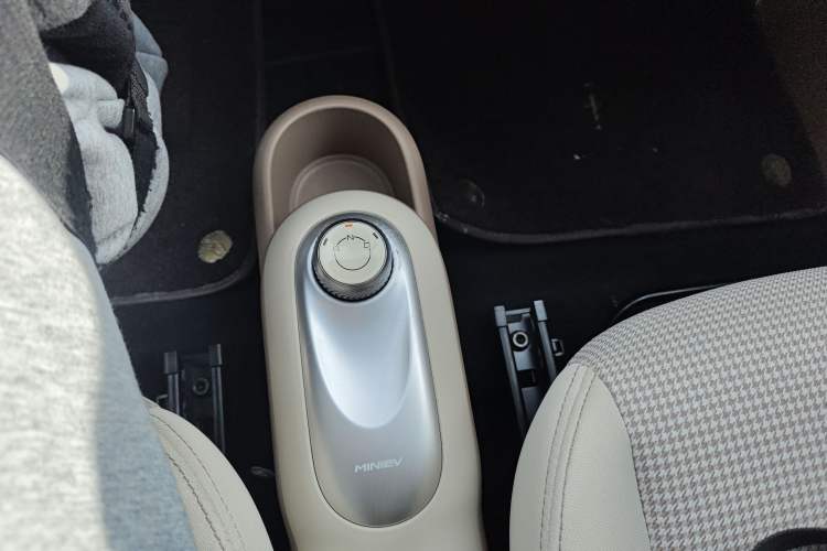 Used Wuling Hongguang MINIEV 2025 Four-Door Version Advanced Edition
