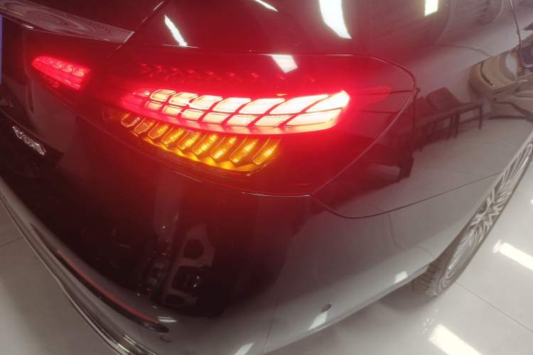 Used Mercedes-Benz E-Class 2021 Restyled E 300 L Luxury Edition
