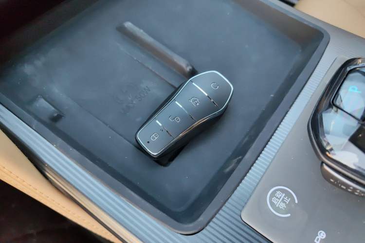 Used BYD Song L DM-i 2025 Intelligent Driving Version 160 km Beyond-Range Type
