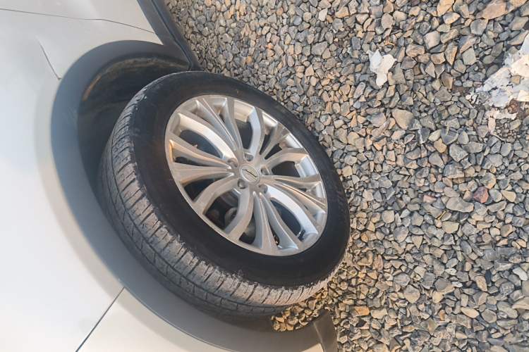 Used Land X7 2015 2.0T Panoramic Prestige Edition
