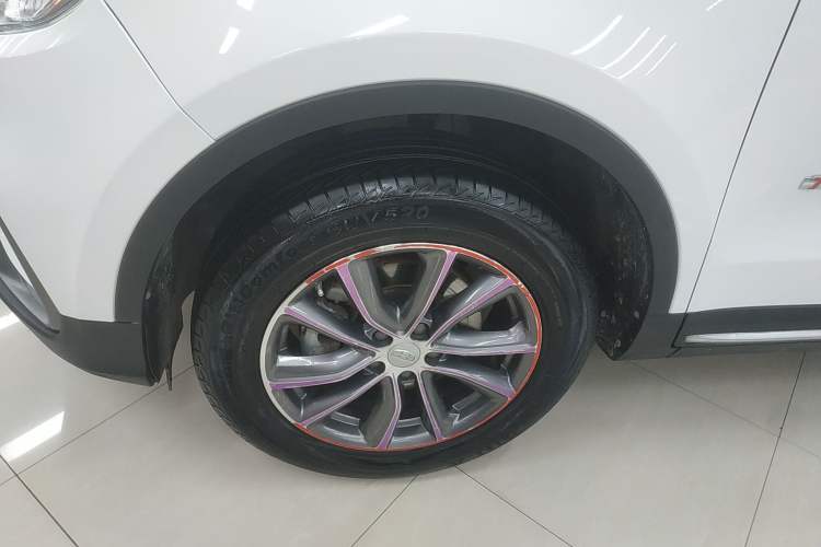 Used Geely Auto Emgrand X7 Sport 2018 1.8TD Automatic Two-Wheel Drive Smart Connect 4G Internet Edition
