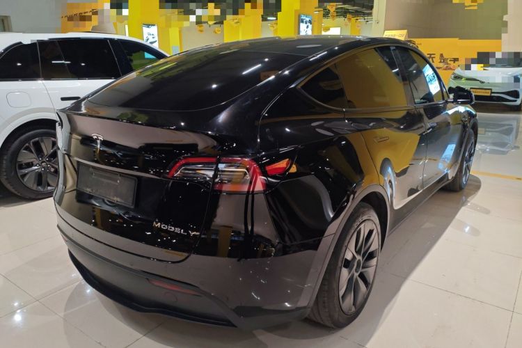 Used Tesla Model Y 2023 Rear-Wheel-Drive Version
