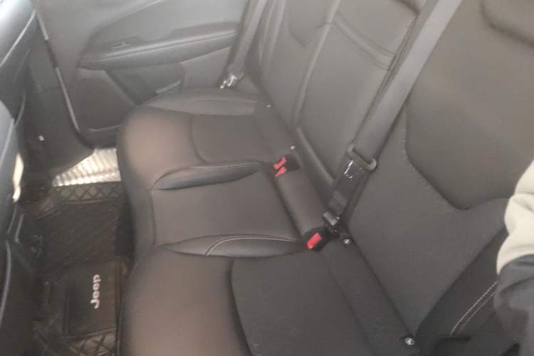 Used  Compass 2017 200T Automatic Enjoyment Version
