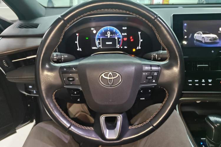 Used Toyota Avalon 2024 2.0L Premium Edition