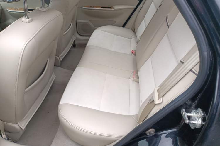 Used Buick Excelle 2015 1.5L Automatic Classic Model
