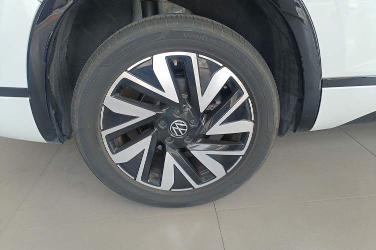 Used Volkswagen Tayron 2024 380TSI Four-Wheel Drive R-Line High-Energy Version
