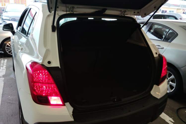 Used Chevrolet Trax 2016 1.4T Automatic Two-Wheel Drive Comfort Version with Sunroof
