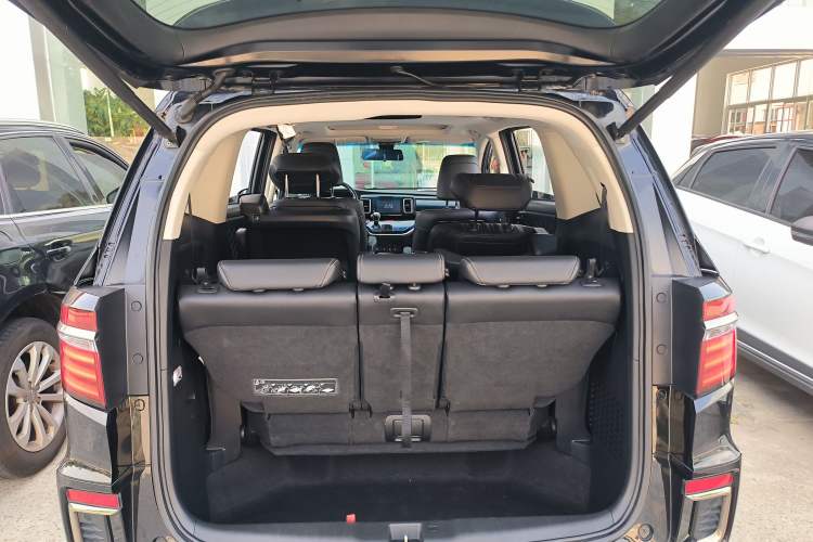 Used Honda Elysion 2019 2.0L Hybrid Luxury Edition
