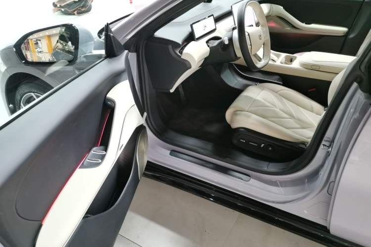 Used Nio ET5 2025 75 kWh
