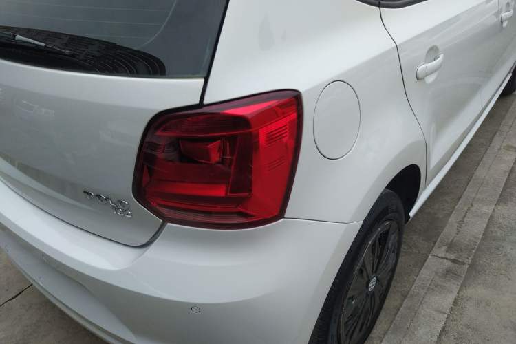 Used Volkswagen Polo 2016 1.6L Automatic Comfort Model
