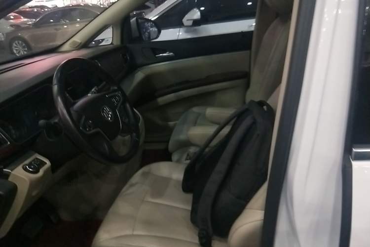 Used Buick GL8 2018 28T Luxury Model China VI Standard
