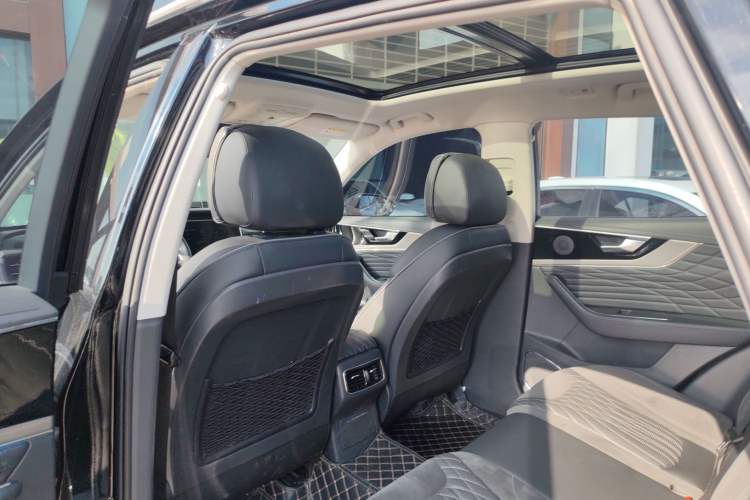 Used Hongqi HS5 2022 Revised Version 2.0T Smart Connect Flagship Edition