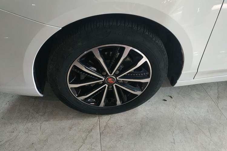 Used Roewe i5 2020 1.5L Automatic 4G Connect Luxury Flagship Edition
