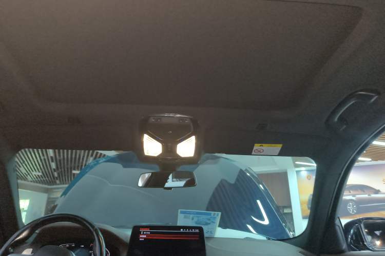 Used BMW 5 Series 2021 Facelifted 530Li Leading Edition M Sport Package
