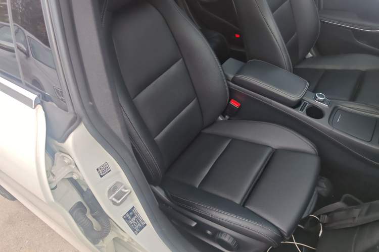 Used Mercedes-Benz CLA 2015 CLA 200
