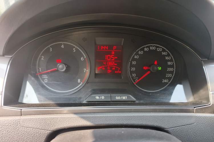 Used Volkswagen Santana 2016 1.6L Automatic Comfort Edition