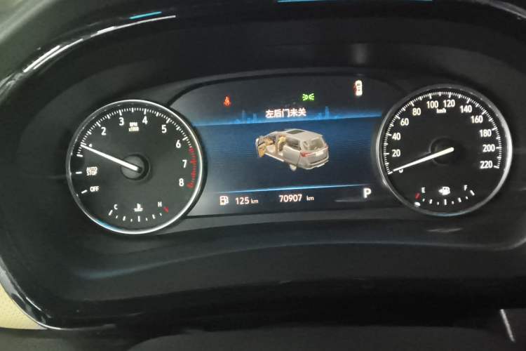 Used Buick GL8 2023 Land Executive Class Deluxe Model
