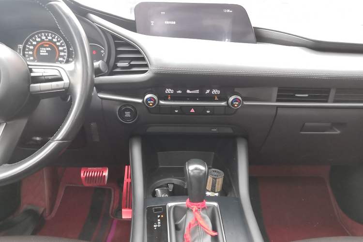 Used Mazda Mazda 3 Axela 2020 1.5L Automatic Luxury Version