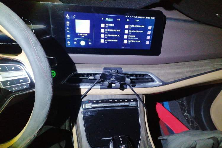 Used  E5 2024 Honor Edition 100KM Deluxe 7-Seater