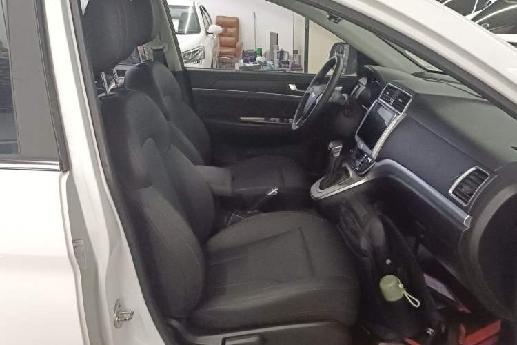 Used Haval M6 2019 1.5T DCT Two-Wheel Drive Elite Version China VI Standard
