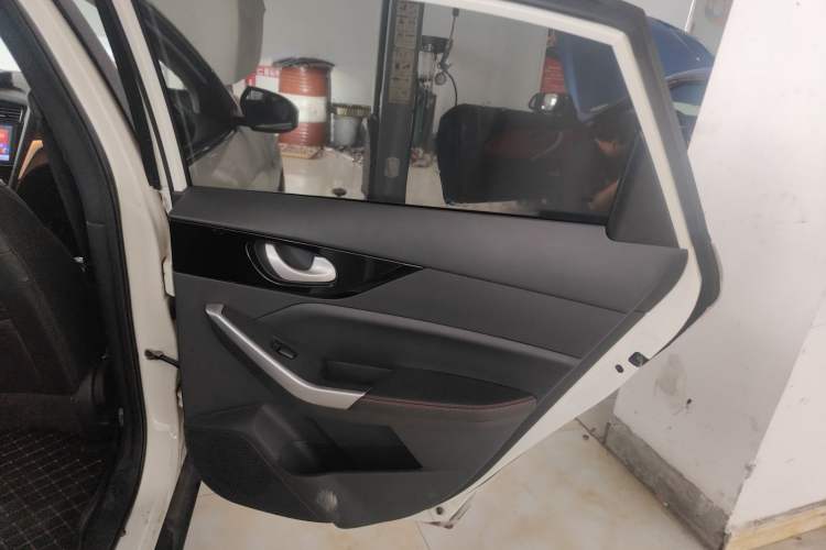 Used Venucia D60 2021 1.6L XE CVT Comfort Edition
