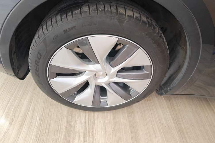 Used Tesla Model Y 2022 Rear-Wheel-Drive Version
