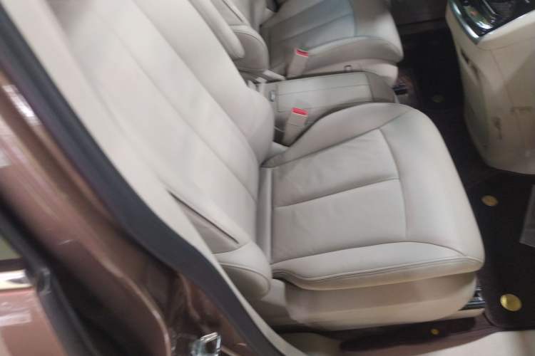 Used Buick GL8 2020 Land Business Class 652T Luxury Model
