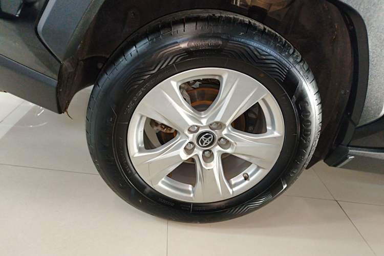 Used Toyota RAV4 2020 2.0L CVT Two-Wheel Drive Urban Edition
