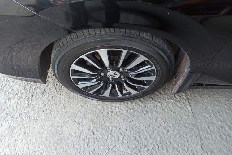 Used Honda Crider 2015 1.8L Automatic Luxury Edition
