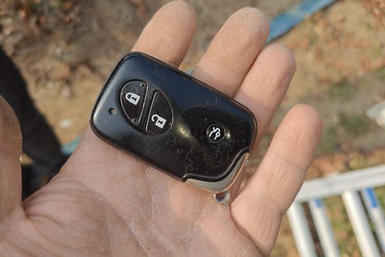 Used BYD S6 2014 2.0L Manual Luxury 5-Seater