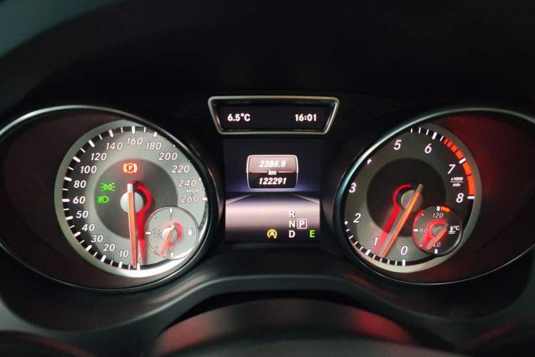 Used Mercedes-Benz GLA 2015 GLA 220 4MATIC Fashion Model