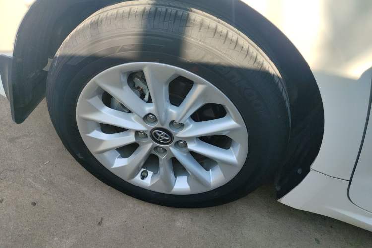 Used Toyota Corolla 2021 Dual-Motor 1.8L E-CVT Elite Edition