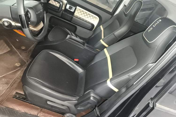 Used Baojun KiWi EV 2022 Designer Lite Edition Lithium Iron Phosphate
