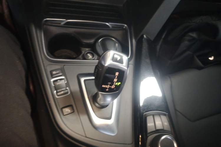 Used BMW 3 Series 2016 320Li Ambition Model