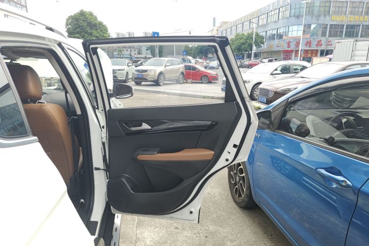 Used Dongfeng Fengdu MX5 2016 2.0L Automatic Flagship Edition
