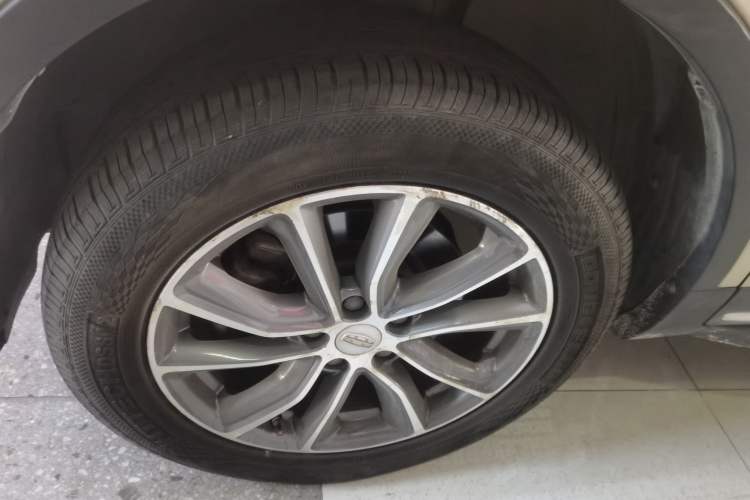 Used Geely Auto Emgrand X7 Sport 2018 1.8TD Automatic Two-Wheel Drive Zhiya Model
