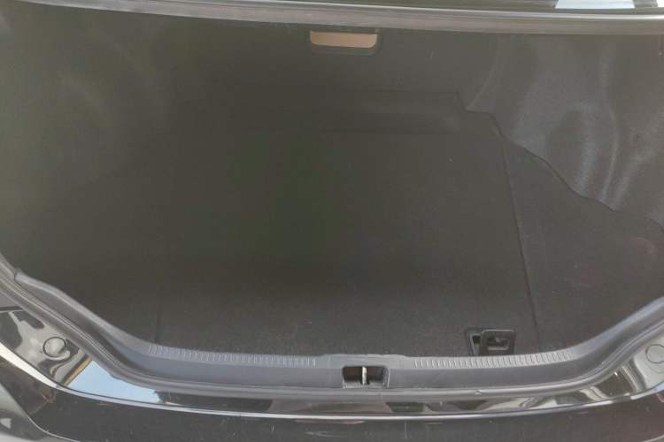 Used Toyota Camry 2016 2.5G 10th Anniversary Deluxe Navigation Edition
