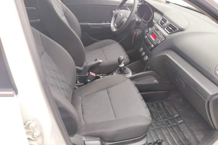 Used Kia K2 2015 Sedan 1.4L MT GLS
