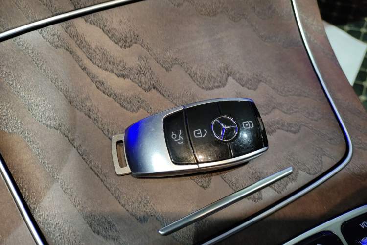 Used Mercedes-Benz E-Class 2018 E 300 L Luxury Model
