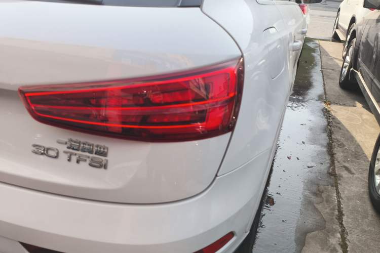 Used Audi Q3 2017 30 TFSI Fashion Model