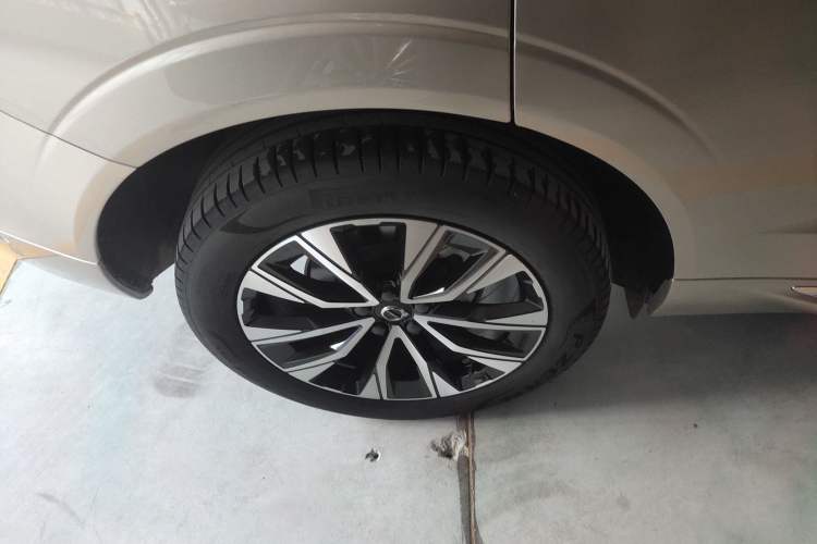 Used Volvo XC60 2023 B5 4x4 Zhiya Luxury Edition
